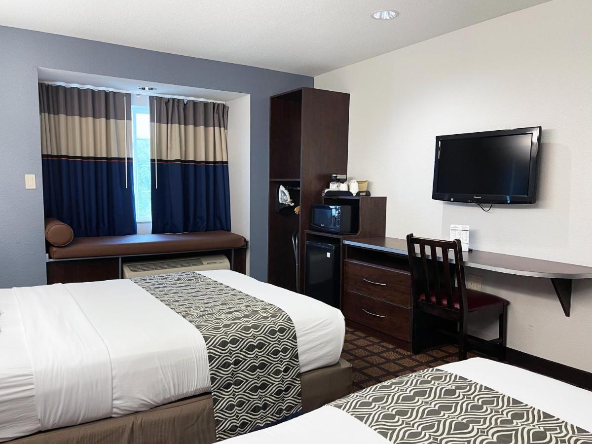 Microtel Inn & Suites By Wyndham Michigan City Buitenkant foto