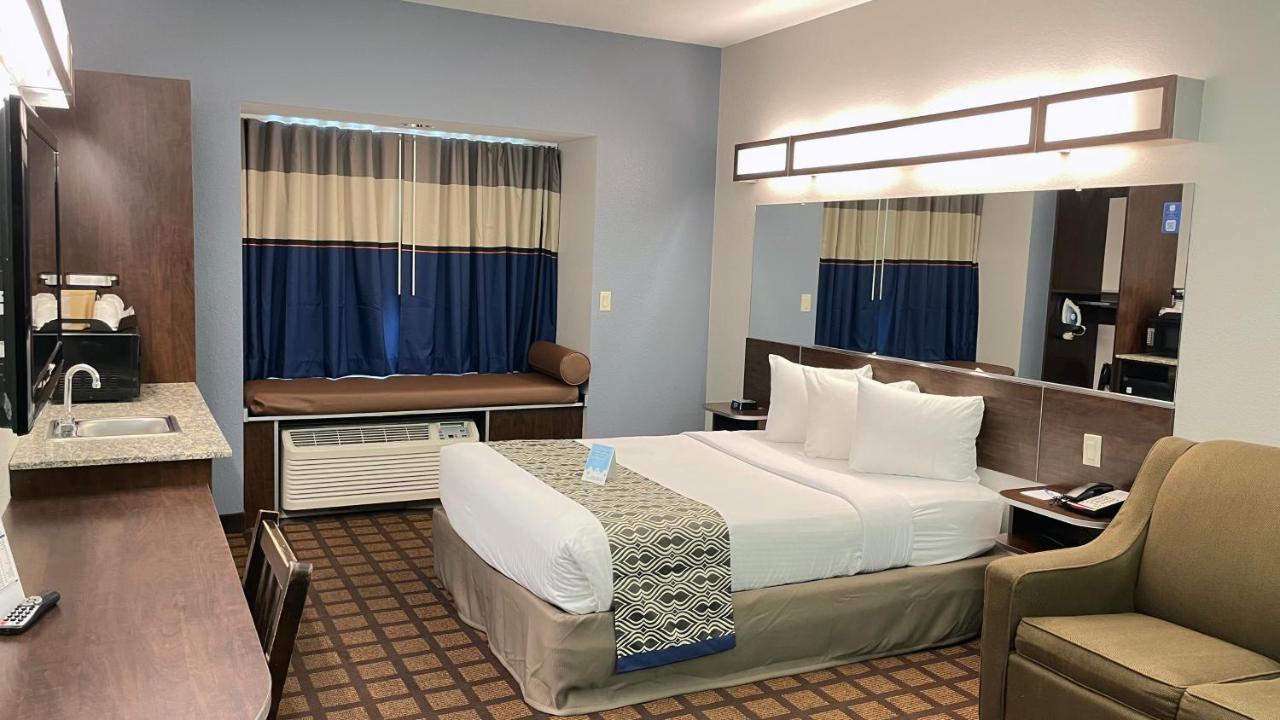 Microtel Inn & Suites By Wyndham Michigan City Buitenkant foto