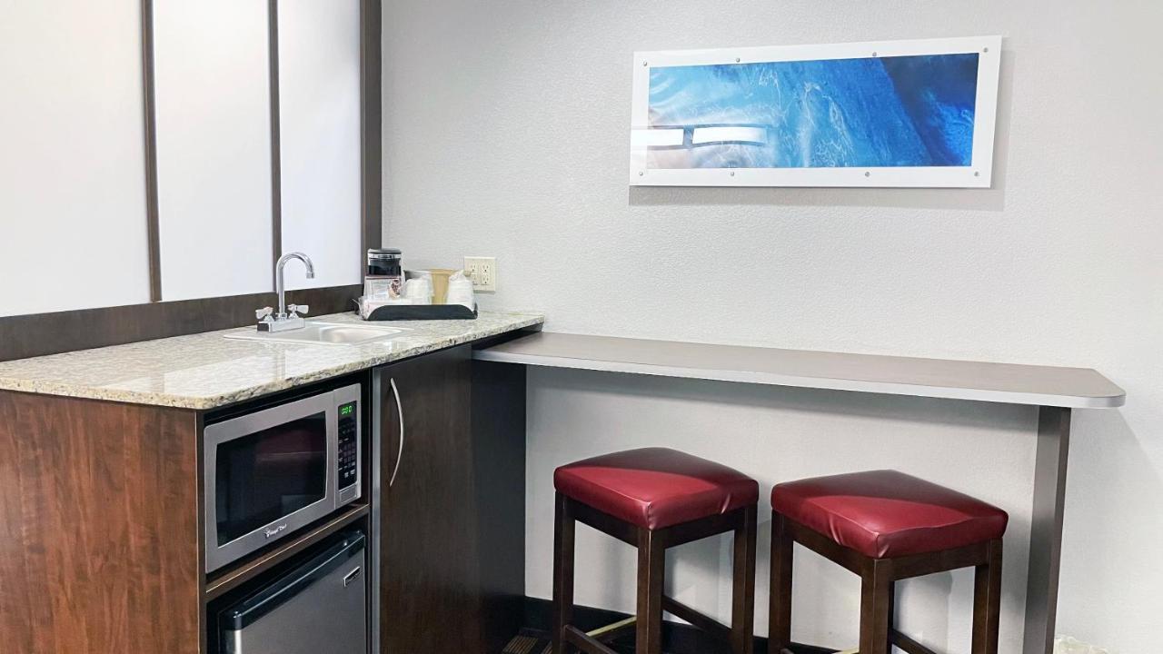 Microtel Inn & Suites By Wyndham Michigan City Buitenkant foto