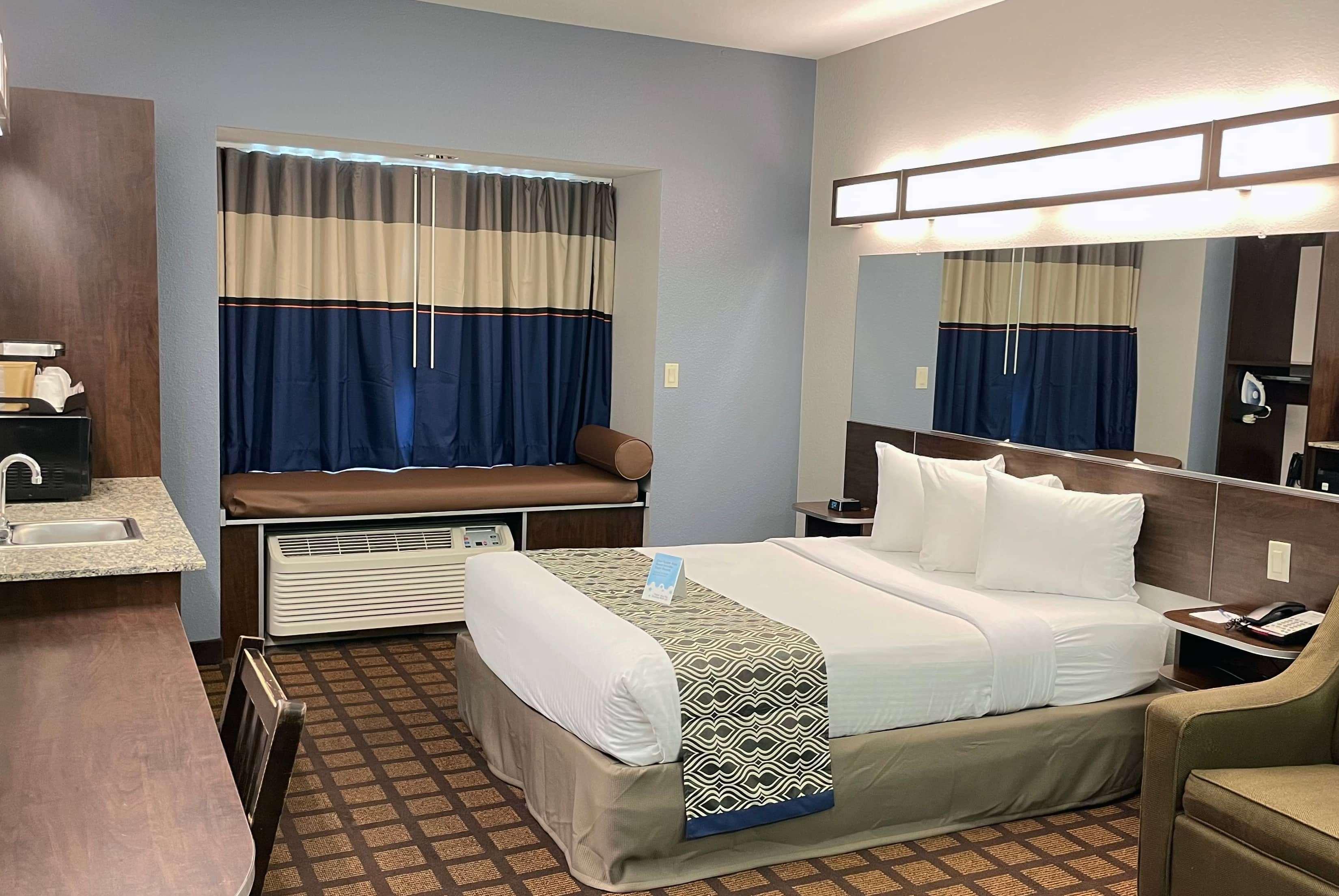 Microtel Inn & Suites By Wyndham Michigan City Buitenkant foto
