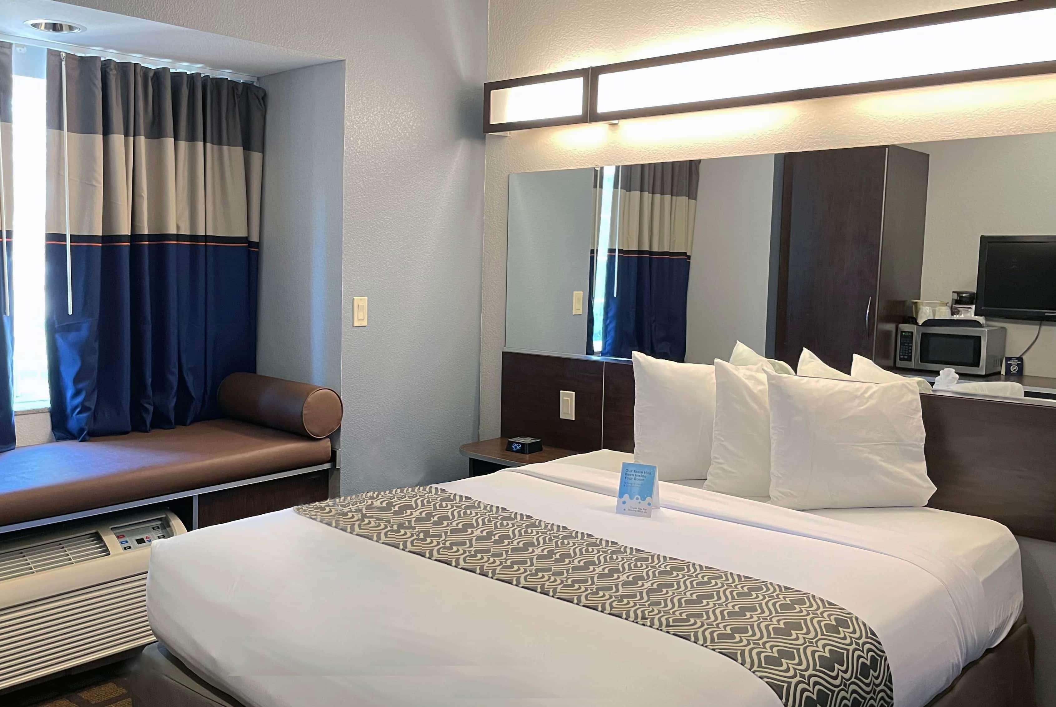 Microtel Inn & Suites By Wyndham Michigan City Buitenkant foto